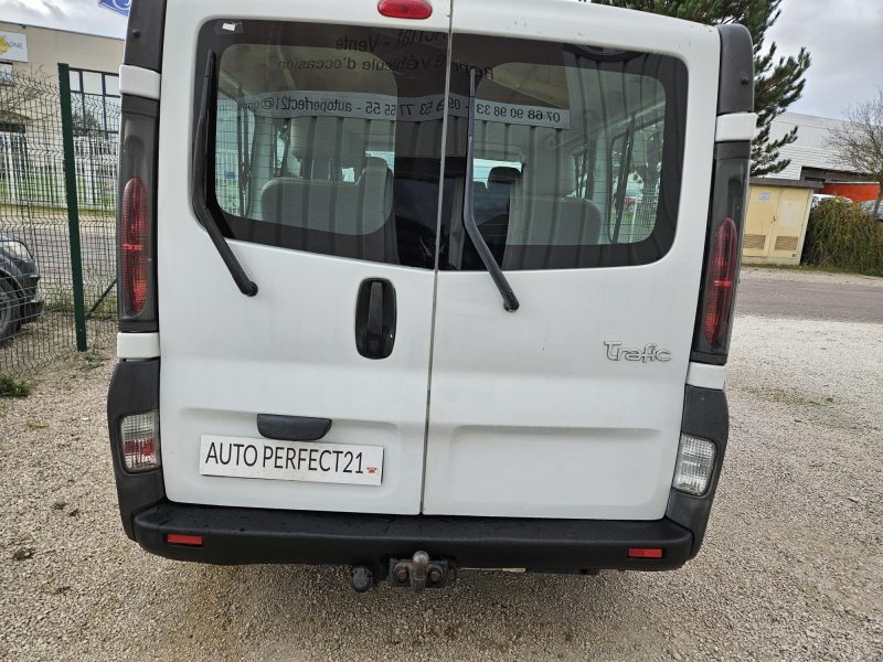 RENAULT TRAFIC 2005