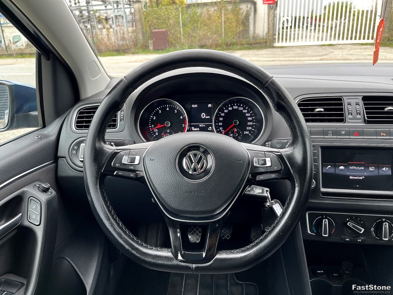 VOLKSWAGEN POLO 2014