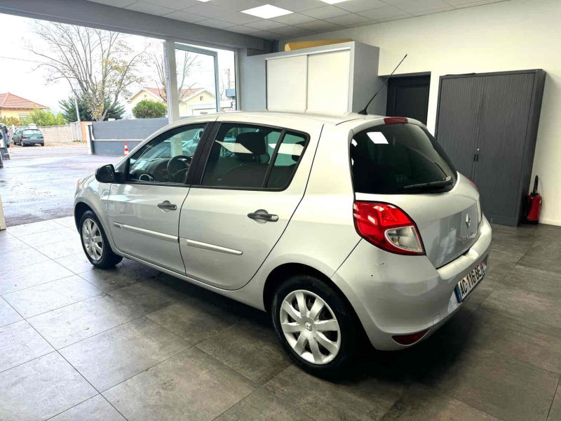 RENAULT CLIO 2009