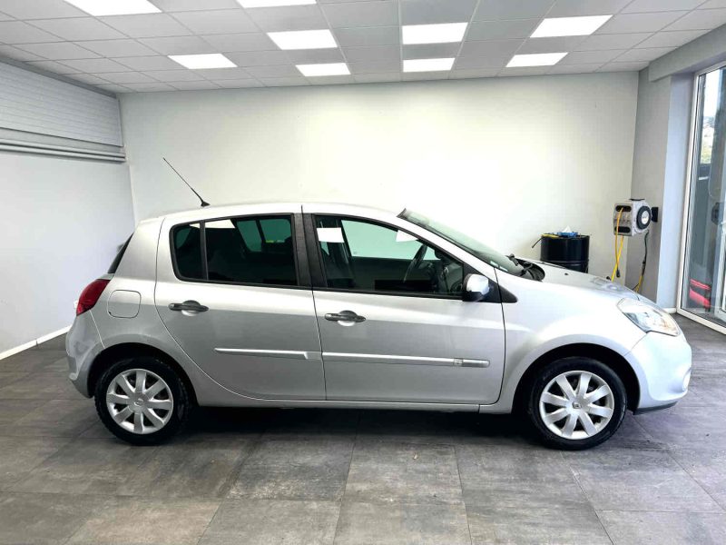 RENAULT CLIO 2009