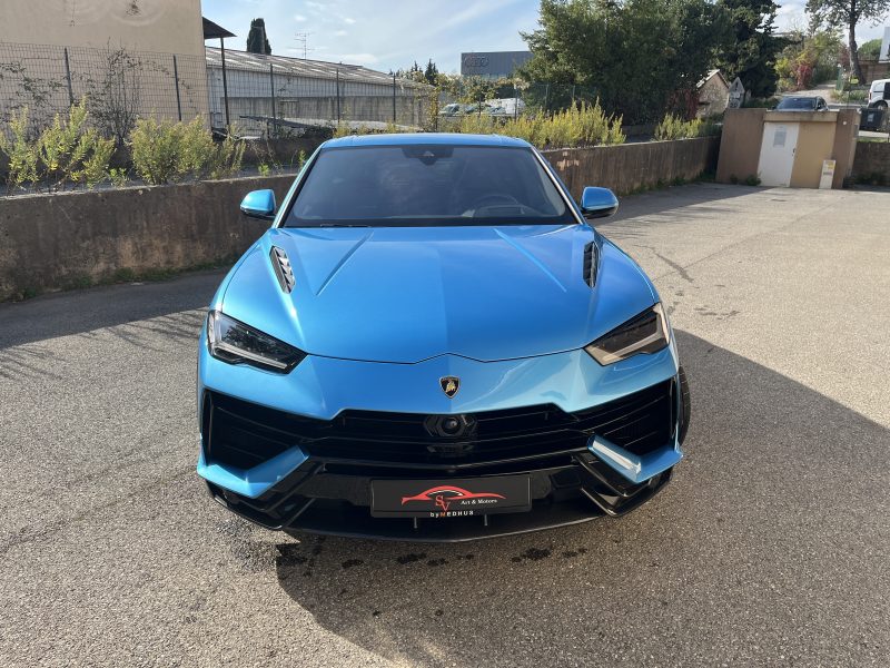 LAMBORGHINI Urus Performante