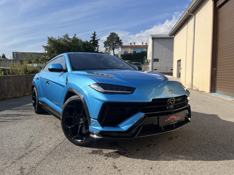 LAMBORGHINI Urus Performante