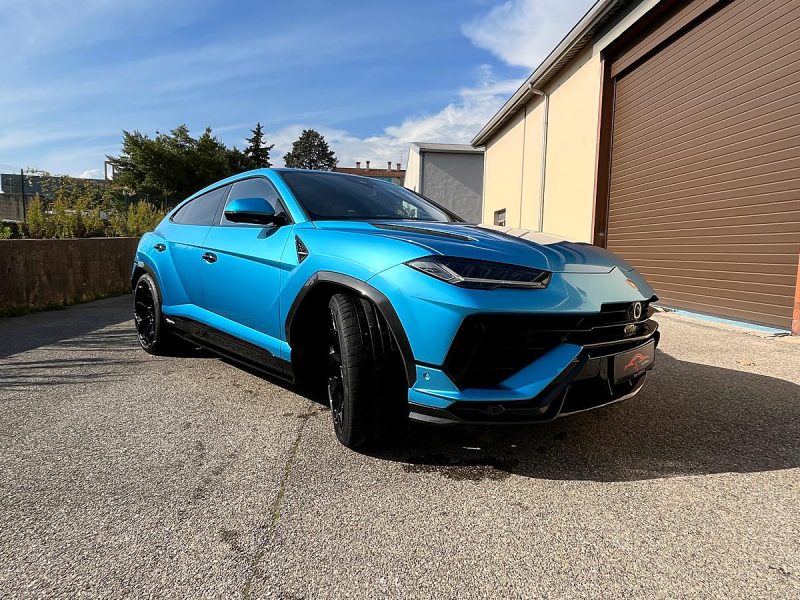 LAMBORGHINI Urus Performante