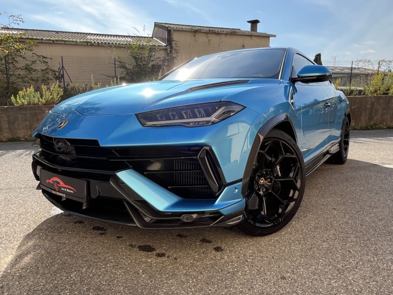 LAMBORGHINI Urus Performante