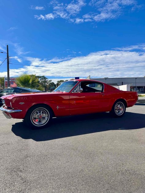 FORD MUSTANG FASTBACK  2+2  289ci v8 1965 