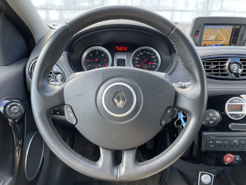 RENAULT CLIO 2011