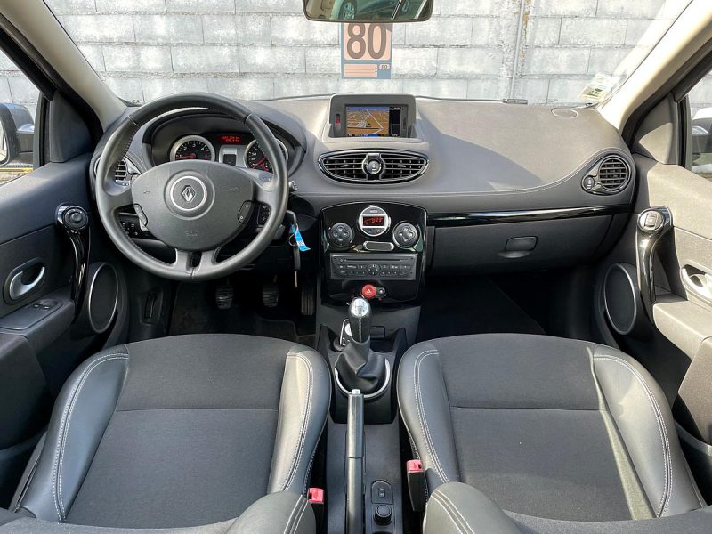 RENAULT CLIO 2011