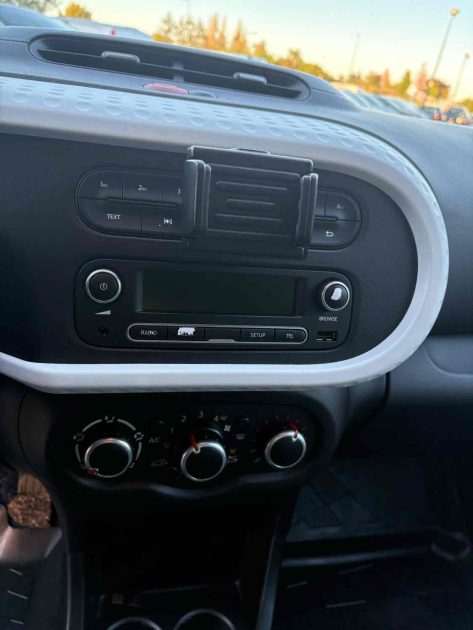 RENAULT TWINGO 2015