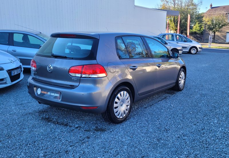 VOLKSWAGEN GOLF 2010