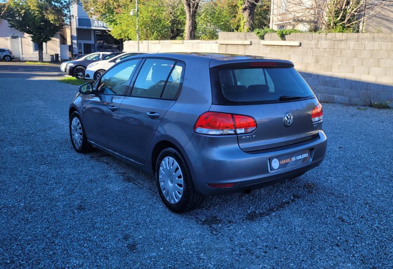 VOLKSWAGEN GOLF 2010