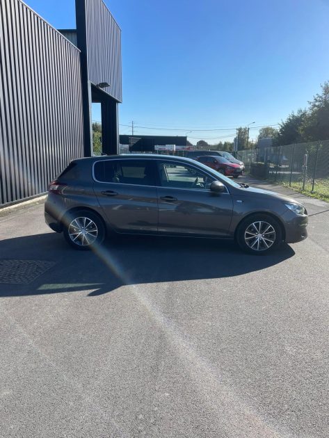 PEUGEOT 308 2015