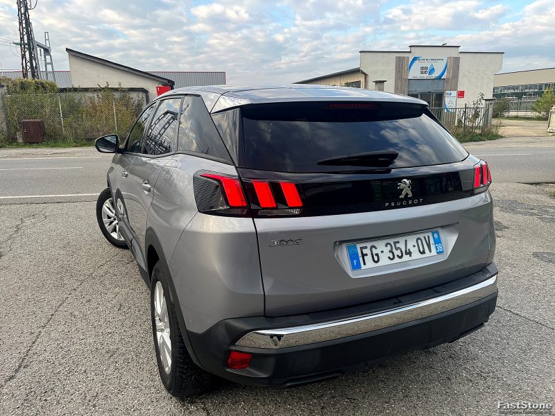 PEUGEOT 3008 2019