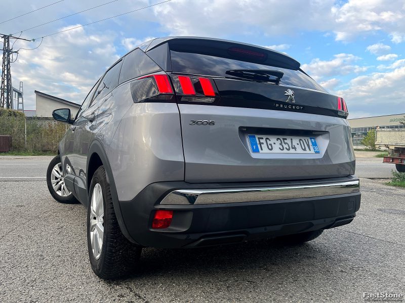 PEUGEOT 3008 2019