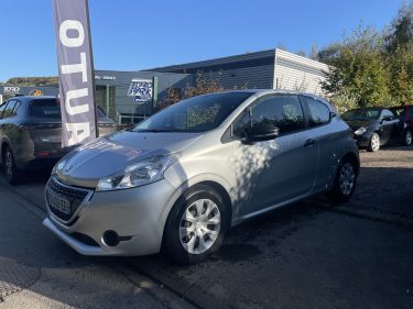 PEUGEOT 208 1.4HDI 70CV