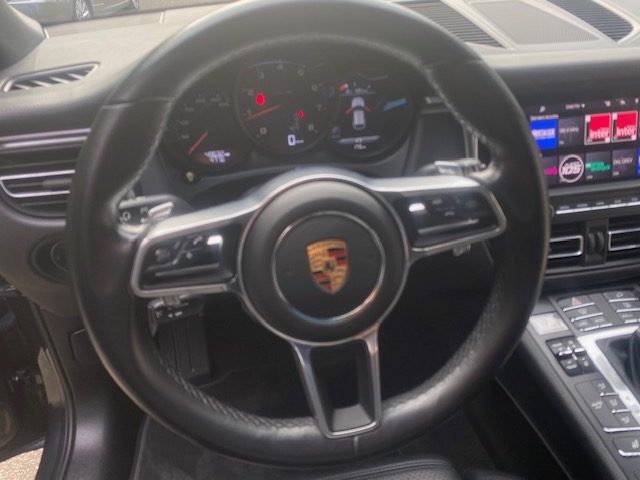 PORSCHE MACAN 2019