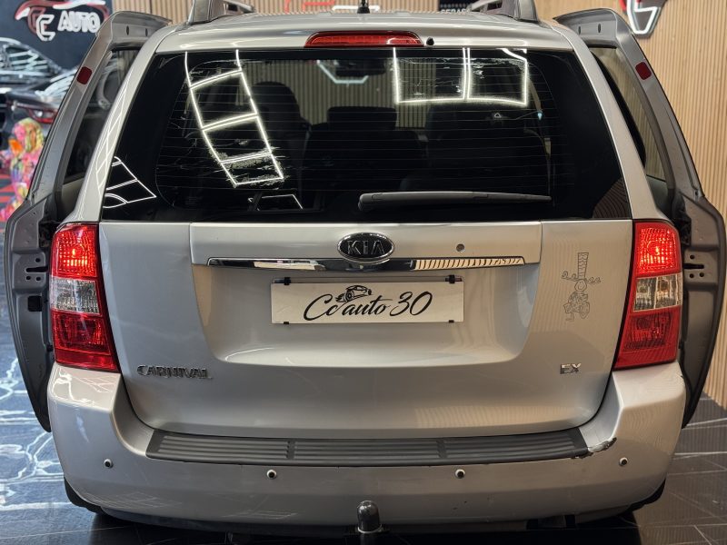 KIA CARNIVAL 2010