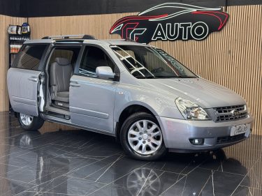 KIA CARNIVAL 2010