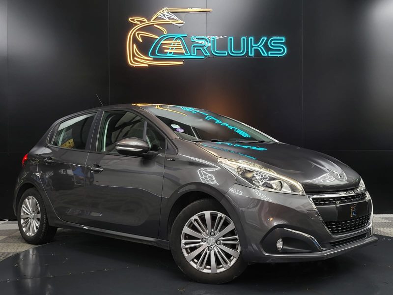 PEUGEOT 208 1.2 PureTech 82cv Signature BVM5