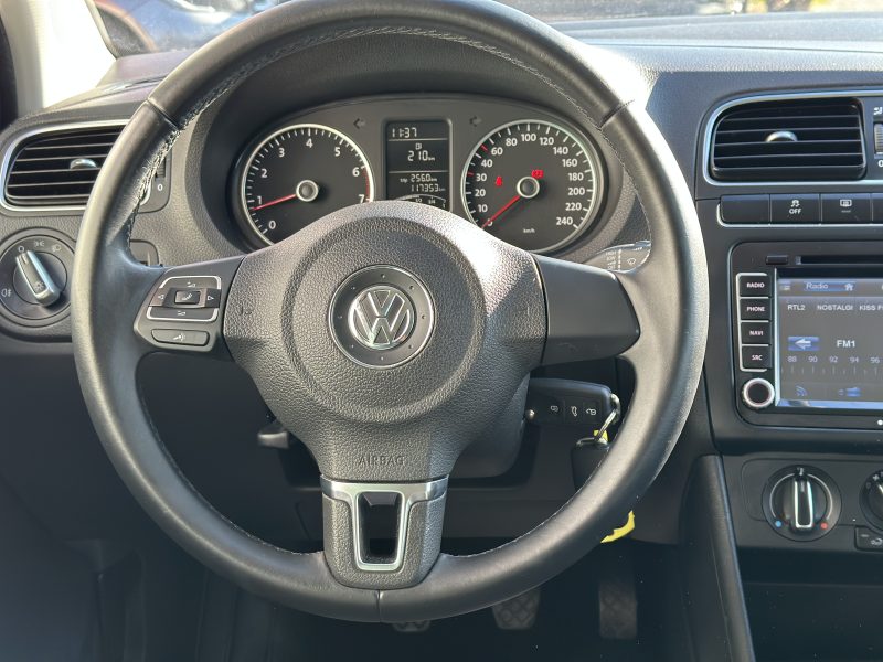 VOLKSWAGEN POLO V 2014