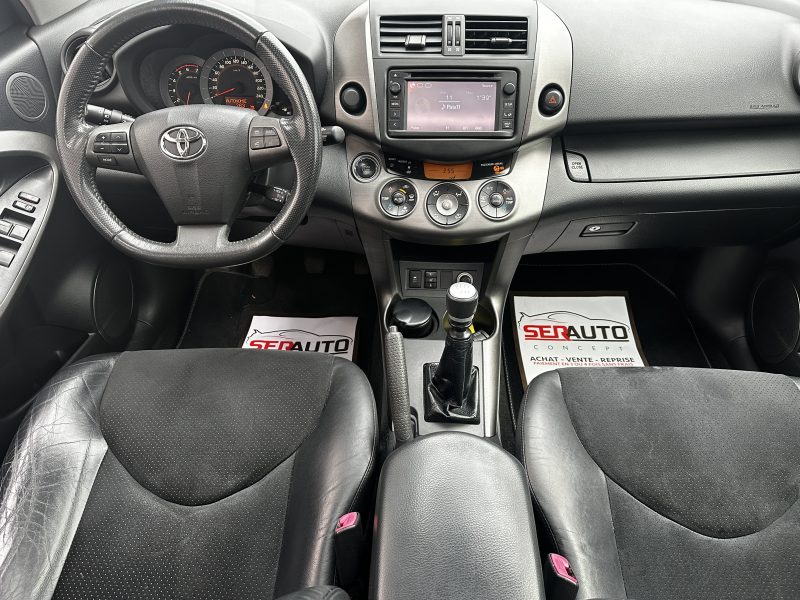 TOYOTA RAV 4 III 2012