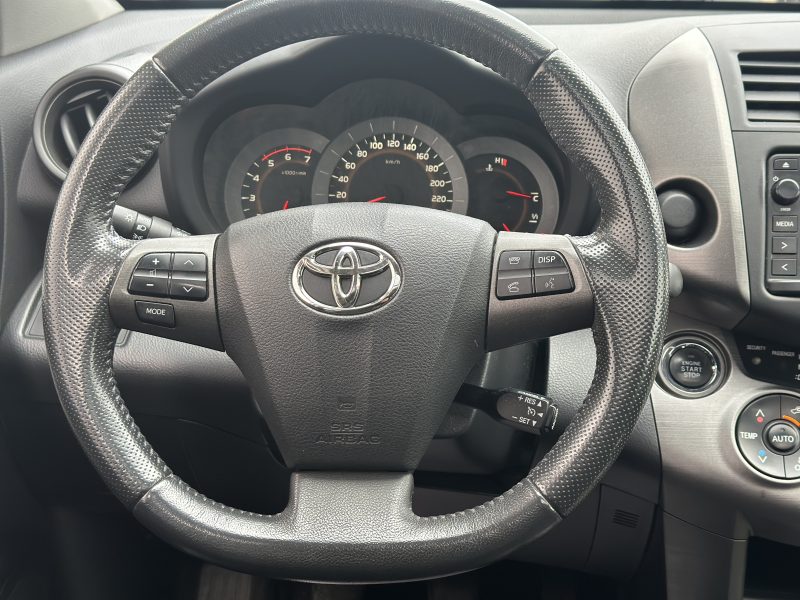 TOYOTA RAV 4 III 2012