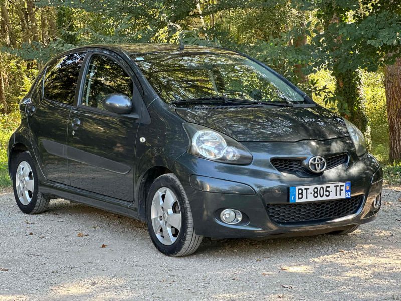 TOYOTA AYGO 1.0 VVT-i 68ch CONNECT 5P