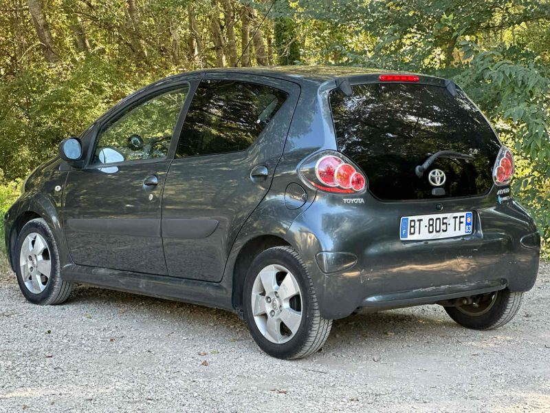 TOYOTA AYGO 1.0 VVT-i 68ch CONNECT 5P