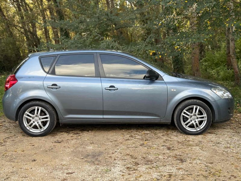 KIA CEE-D 1.6I 126 BVA 5P