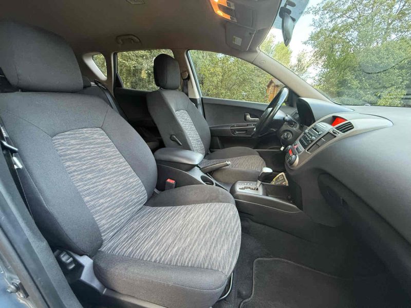 KIA CEE-D 1.6I 126 BVA 5P