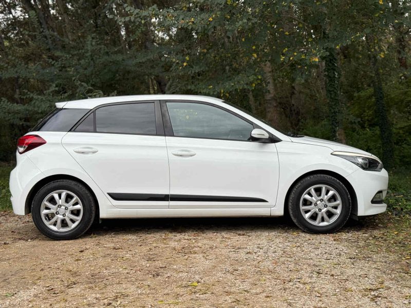 HYUNDAI I 20 1.2i 84 Intuitive 5p