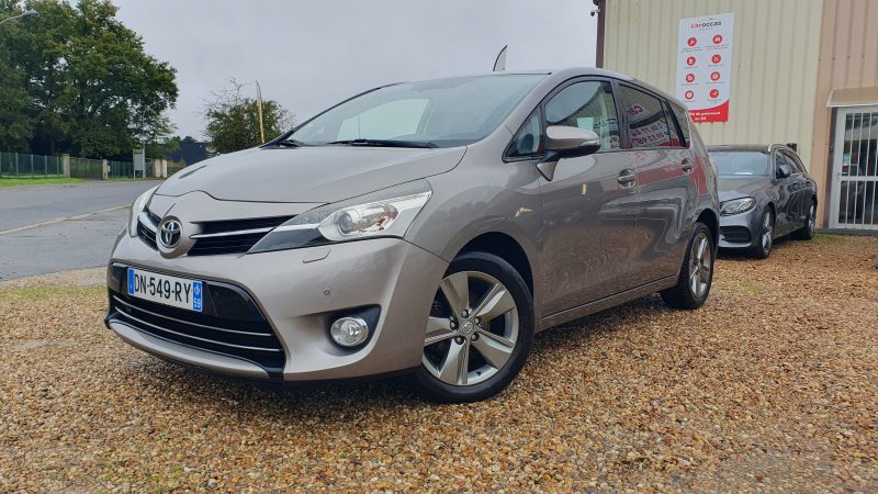 TOYOTA VERSO 2015