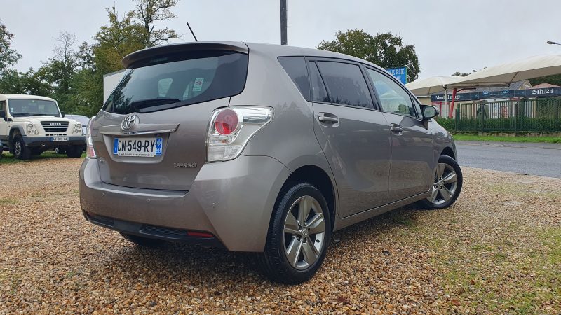 TOYOTA VERSO 2015