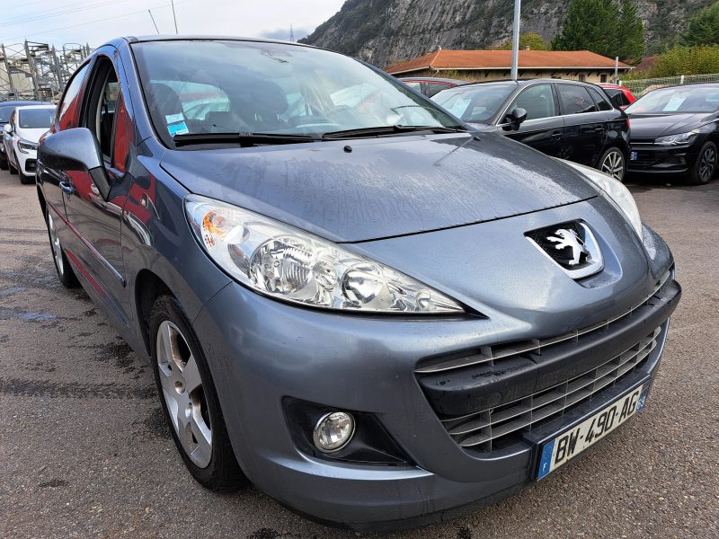 PEUGEOT 207 2011