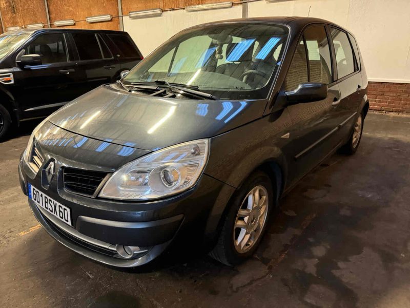 RENAULT SCENIC 1.5 DCi 105 CV