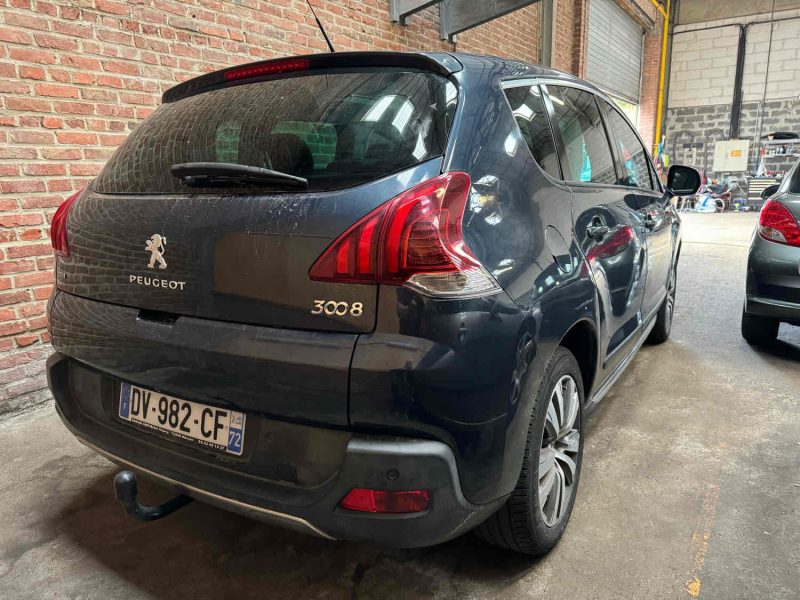 PEUGEOT 3008 1.6 eHDi 120CV Allure