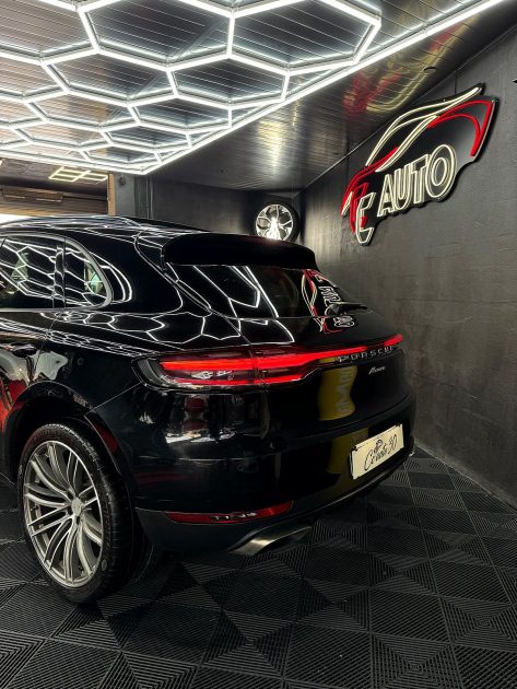 PORSCHE MACAN 2019