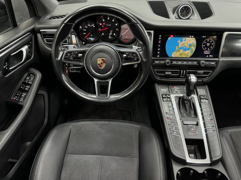 PORSCHE MACAN 2019