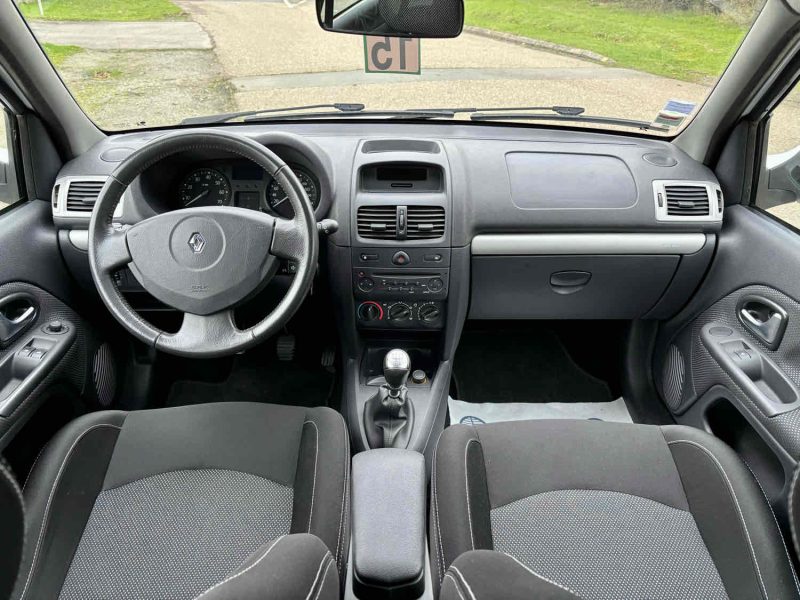 RENAULT CLIO 2010