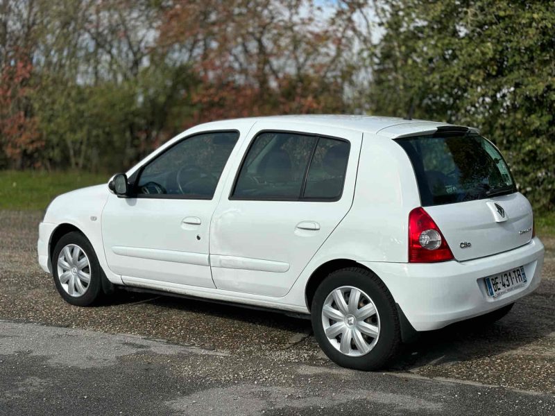 RENAULT CLIO 2010