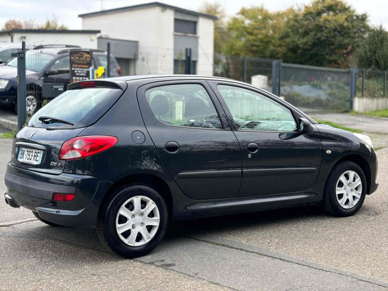 PEUGEOT 206+ 2011