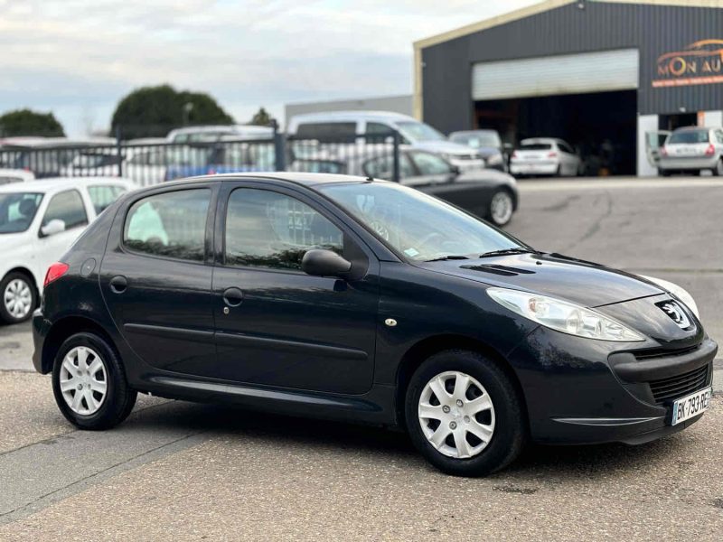 PEUGEOT 206+ 2011