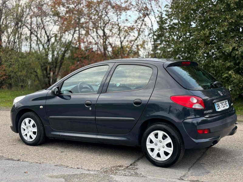 PEUGEOT 206+ 2011