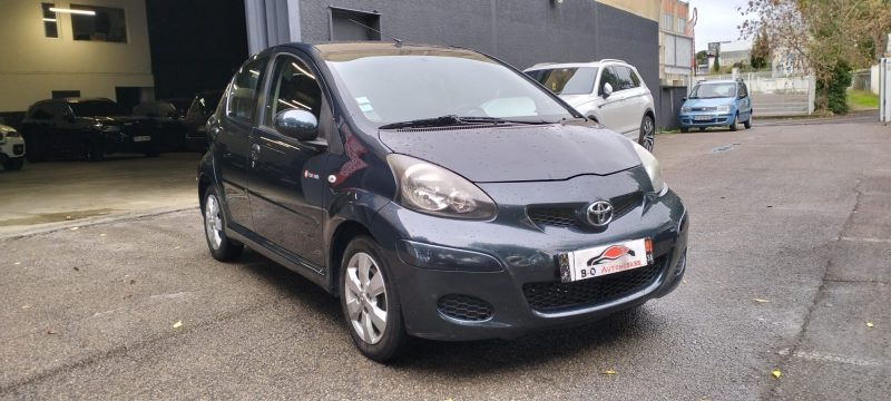 Toyota Aygo Urban 1.0 VVTI 68ch,*Moteur à chaîne de distribution*, *Idéale jeune conducteur*