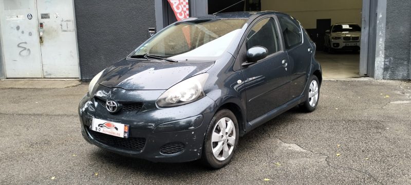 Toyota Aygo Urban 1.0 VVTI 68ch,*Moteur à chaîne de distribution*, *Idéale jeune conducteur*