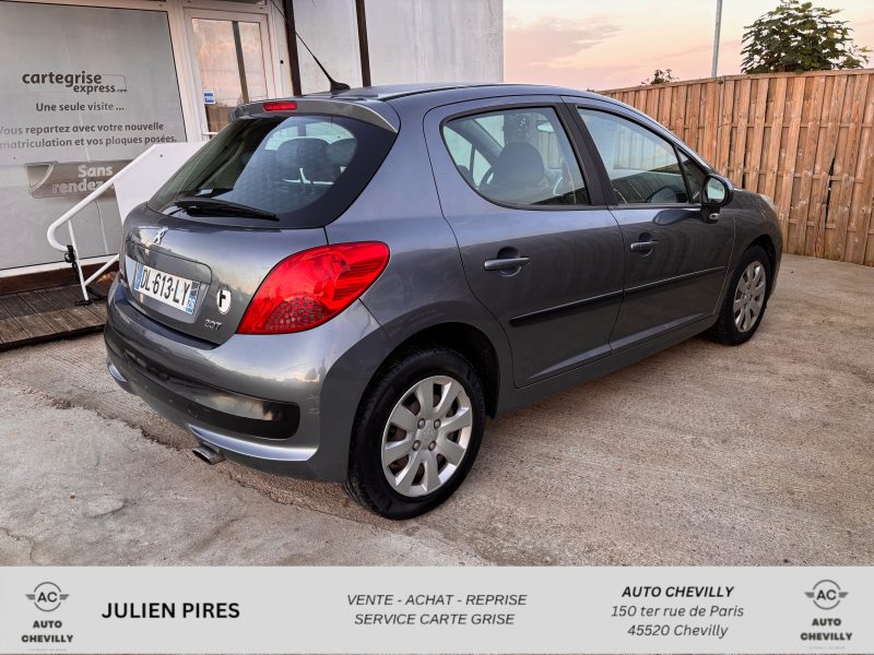 PEUGEOT 207 1.4 16V 95Ch Pack Sport