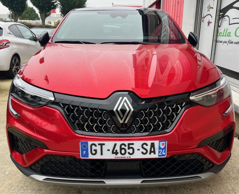 RENAULT ARKANA E-TECH 2024