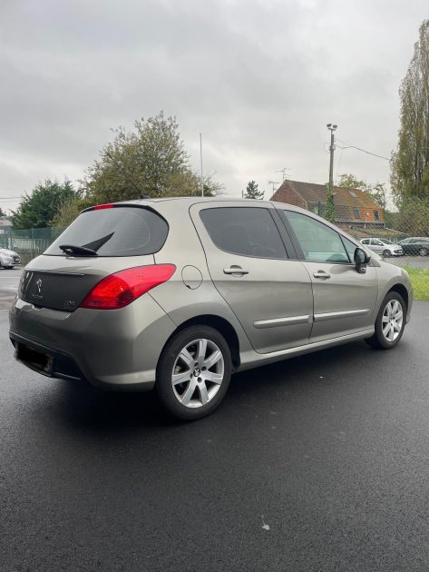 PEUGEOT 308 2011