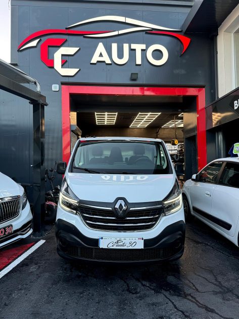 RENAULT TRAFIC 2021