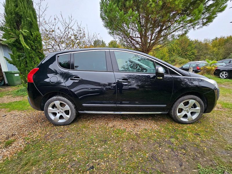 PEUGEOT 3008 2012