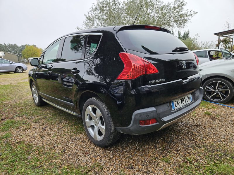 PEUGEOT 3008 2012